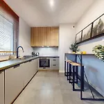 Premium Sesame 2 Balcony Parking 公寓 华沙