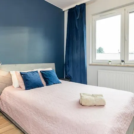 Sesame 2 Closed & Parking *