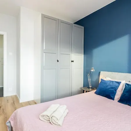 Sesame 2 Closed & Parking Apartment