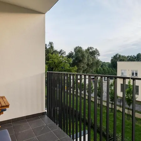 Sesame 2 Closed & Parking Apartment Warschau